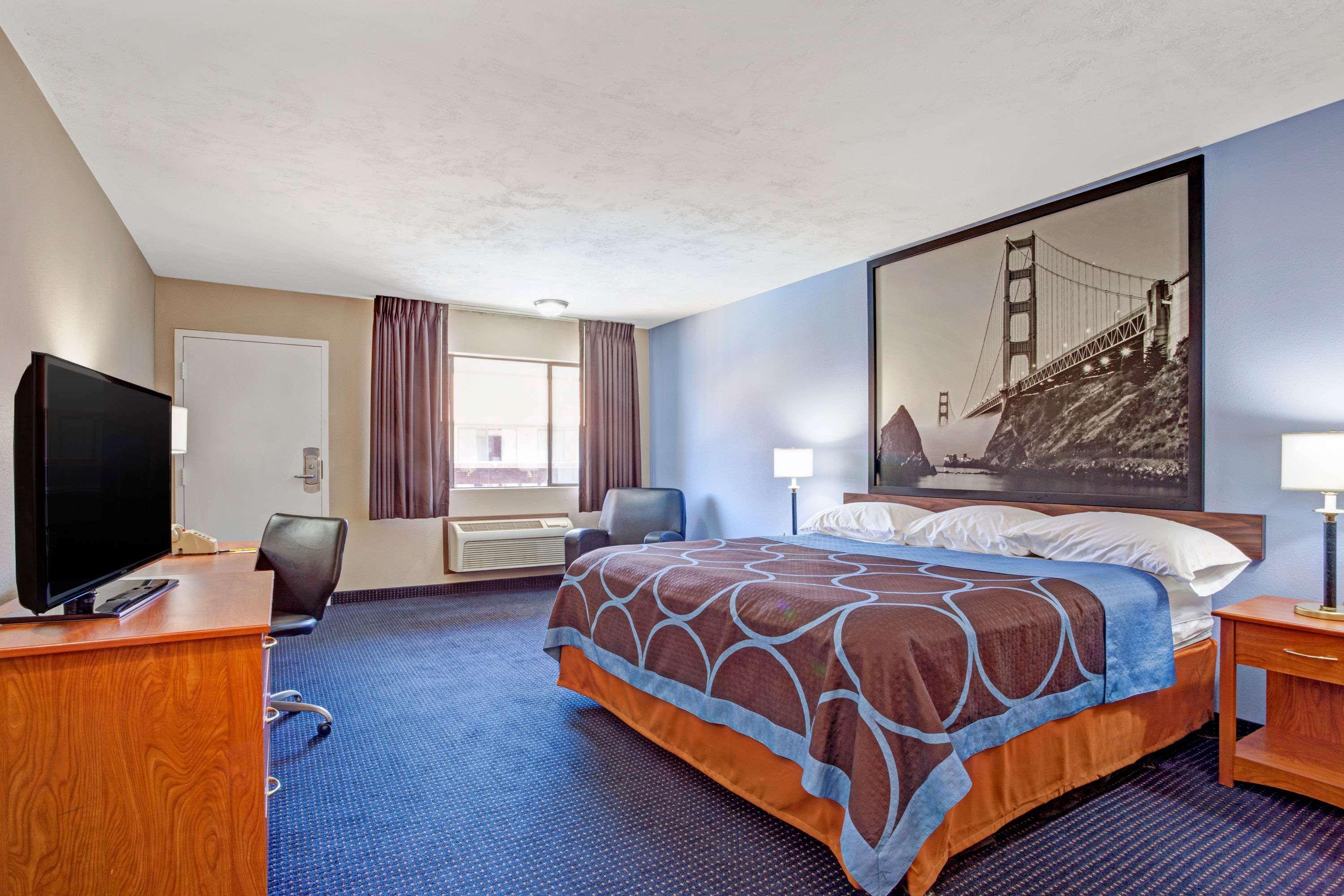 Super 8 By Wyndham Albany Motel Buitenkant foto